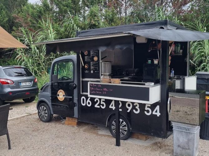 Restaurant La Becte Food Truck 06 à La Colle-sur-Loup, France