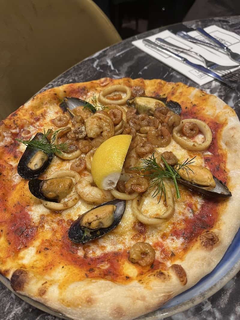 Restaurant La bella Italia à La Garenne-Colombes, France