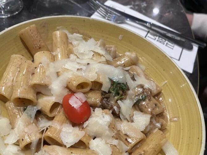 Restaurant La bella Italia à La Garenne-Colombes, France