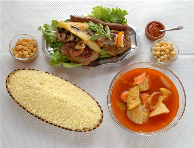 Restaurant La Bonne Table à Saint-Ouen-sur-Seine, France