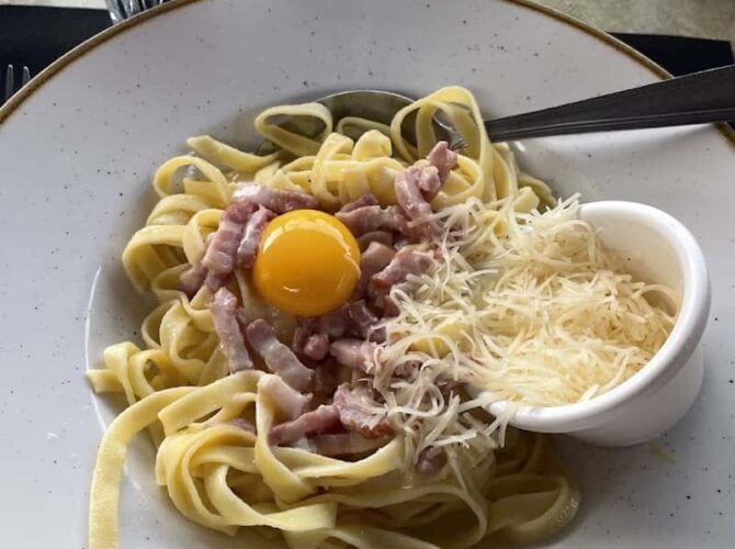 Restaurant La Brasserie des Demoiselles à Rochefort, France