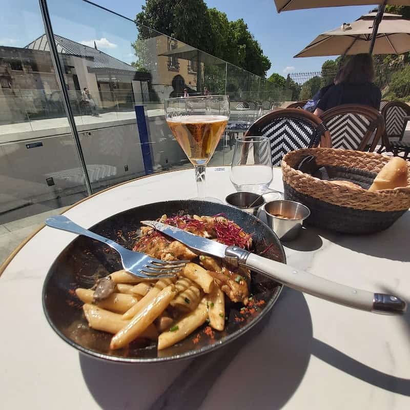 Restaurant La brasserie du jardin à Pontoise, France