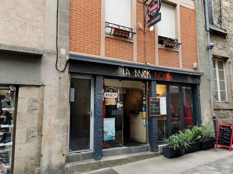 Restaurant La Brick Rouge à Dinan, France — photo 1