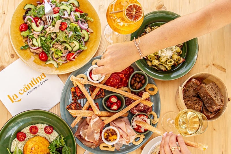 Restaurant La Cantina – Vivre[s] à Rochefort, France