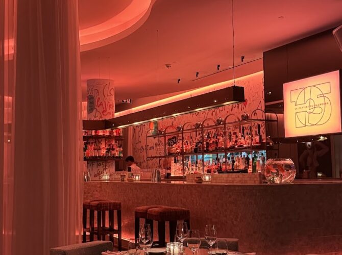 Restaurant La Cantine du Faubourg Dubai à Dubaï, Émirats arabes unis