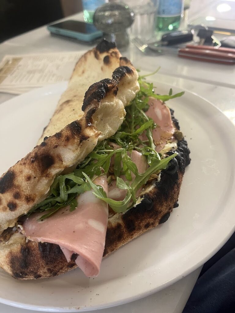 Restaurant La Casa Delle Dolcezze à Carignan, France