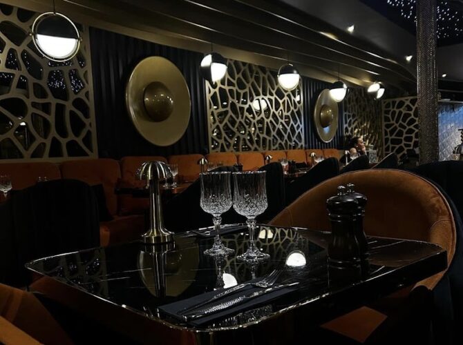 Restaurant La Casa d’Oro à Levallois-Perret, France