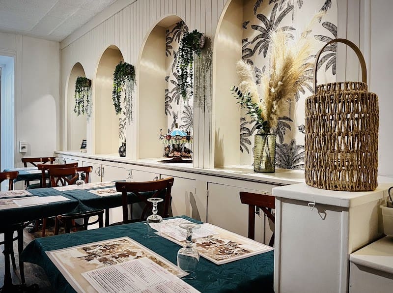 Restaurant La Cour Saint-Sauveur à Dinan, France