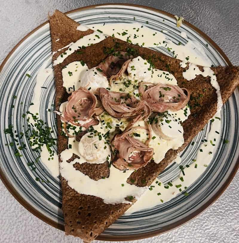 Restaurant La Cour Saint-Sauveur à Dinan, France