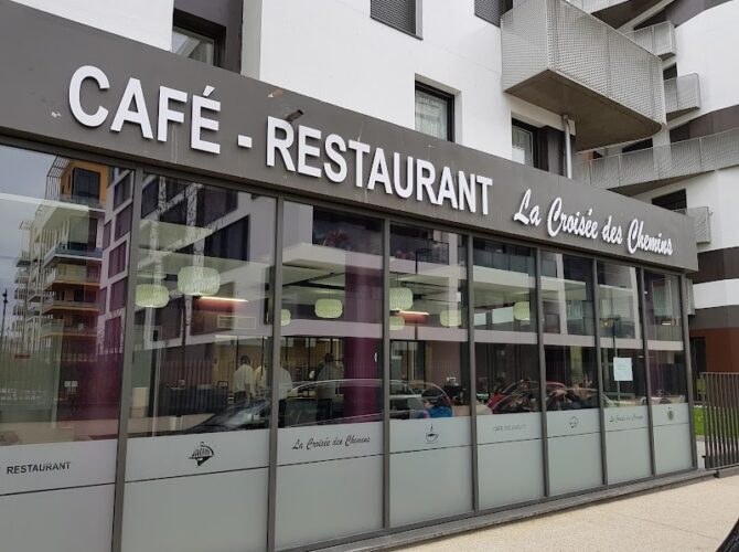 Restaurant La Croisée des Chemins à Gennevilliers, France
