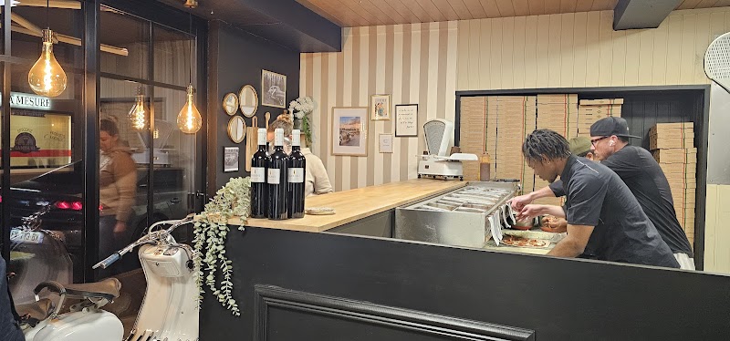 Restaurant La Cucina Pizza à Quéven, France