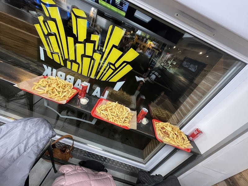 Restaurant La Fabrik a frites à Lens, France