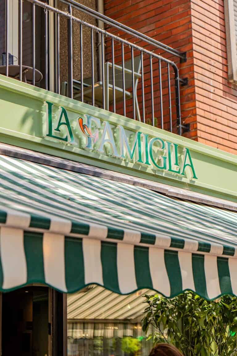 Restaurant LA FAMIGLIA à Valenciennes, France — photo 1