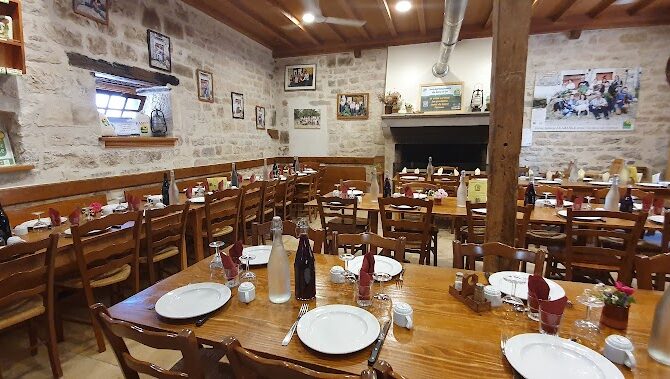 Restaurant La Grange à Flavigny-sur-Ozerain, France