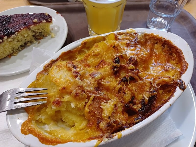 Restaurant La Grange à Flavigny-sur-Ozerain, France