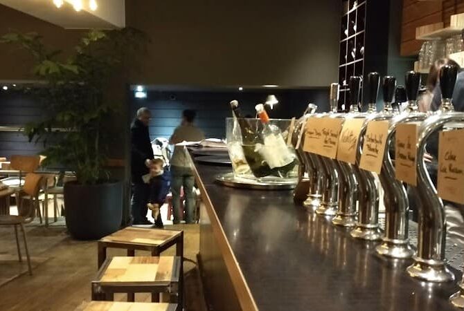 Restaurant La Guinguette de la Marine à Lille, France