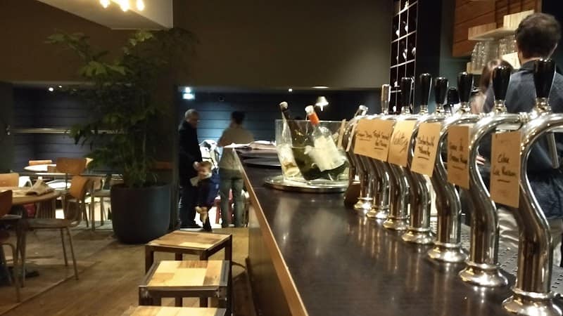 Restaurant La Guinguette de la Marine à Lille, France