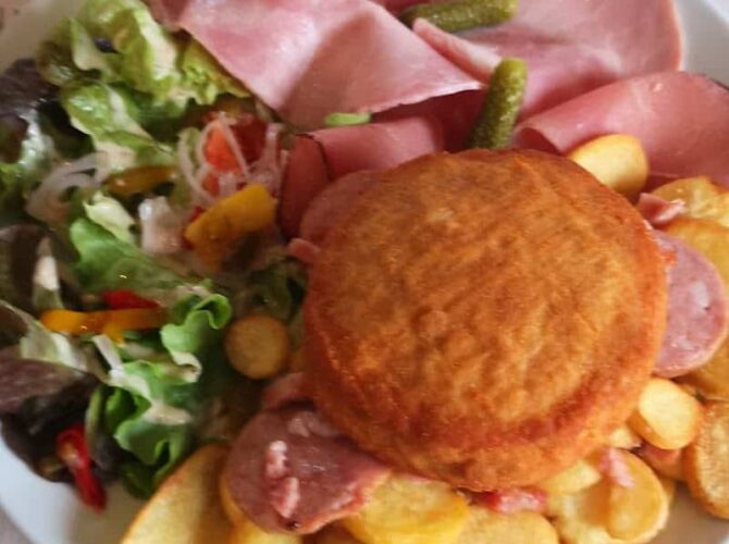 Restaurant La Petite Fontaine à Gray, France