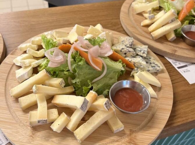 Restaurant La Petite Vitesse _ Ti-Lõ à Dinan, France