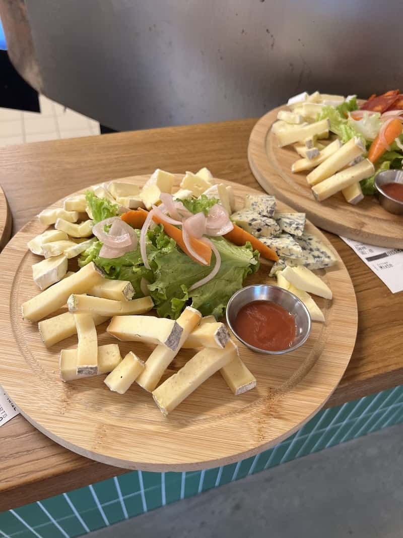 Restaurant La Petite Vitesse _ Ti-Lõ à Dinan, France