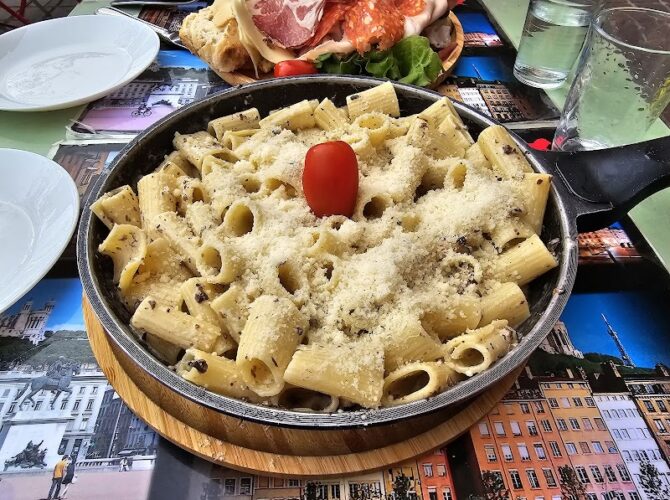 Restaurant La Piazzetta à Lyon, France