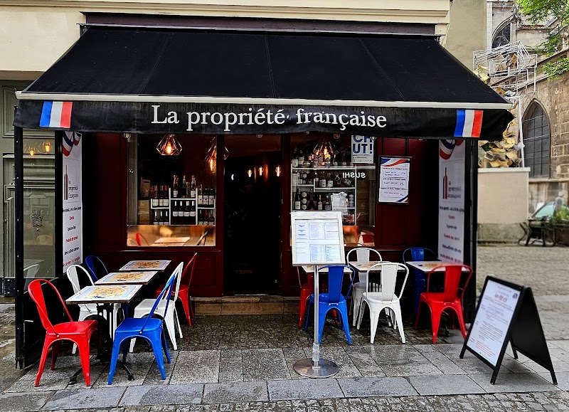 Restaurant La Propriété Française à Paris, France
