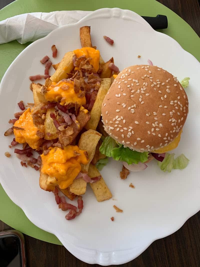 Restaurant La Rémarde à Saint-Arnoult-en-Yvelines, France