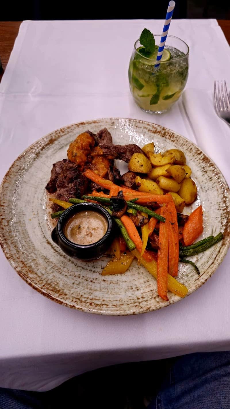 La Terrasse – Restaurant Authentique – Cuisine Traditionnelle à Aulnay-sous-Bois, France