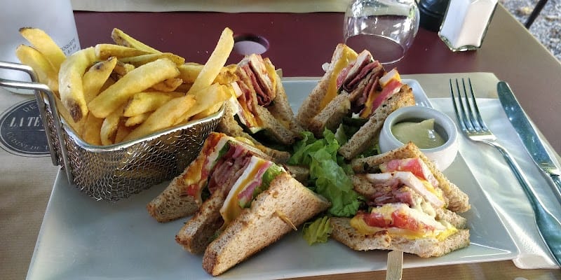 Restaurant La Tête Noire à Marnes-la-Coquette, France