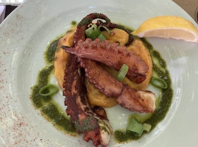 Restaurant La Tête Noire à Marnes-la-Coquette, France