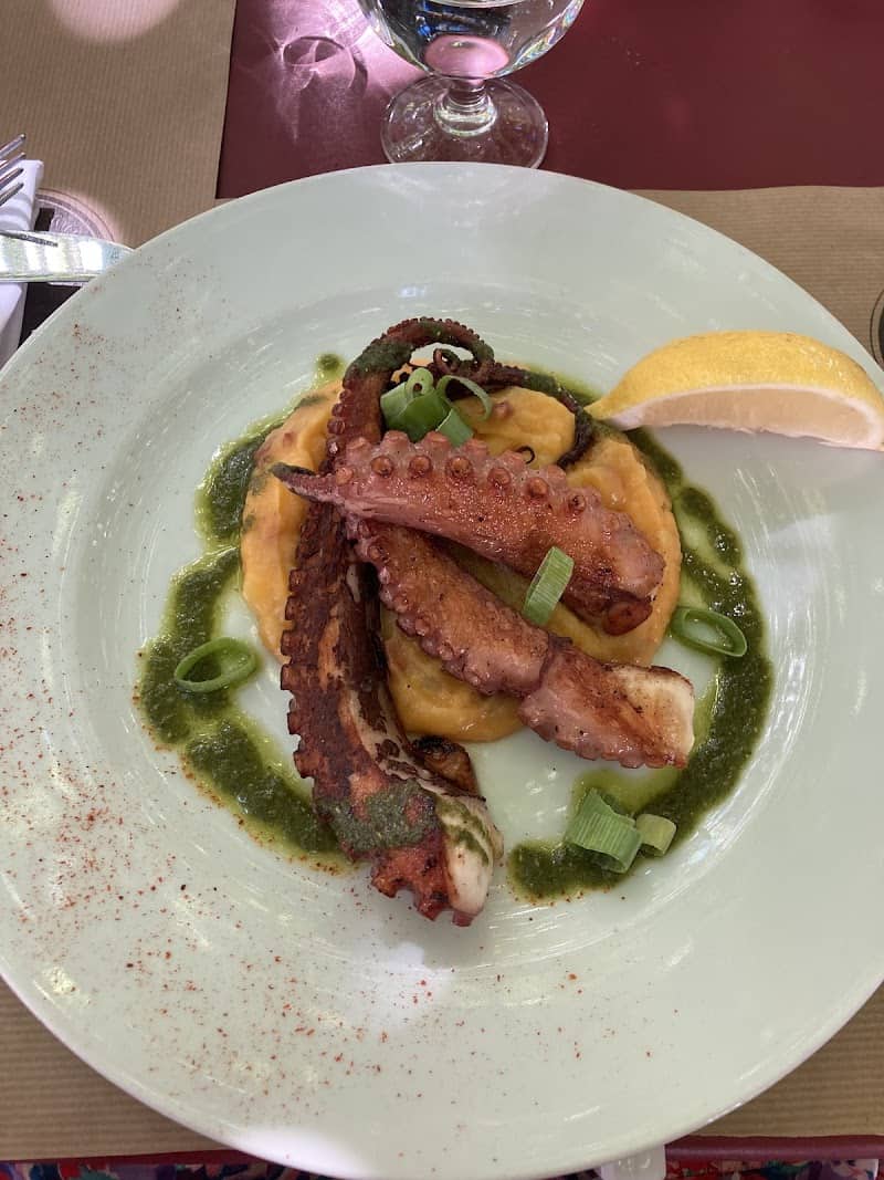 Restaurant La Tête Noire à Marnes-la-Coquette, France