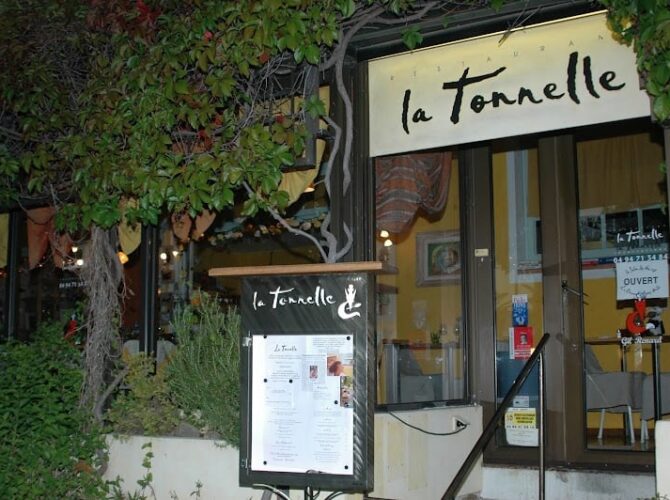 Restaurant La Tonnelle/Maison Gil Renard sous la tonnelle à Bormes-les-Mimosas, France