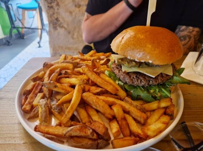 Restaurant La Vacherie à Saint-Ouen-sur-Seine, France