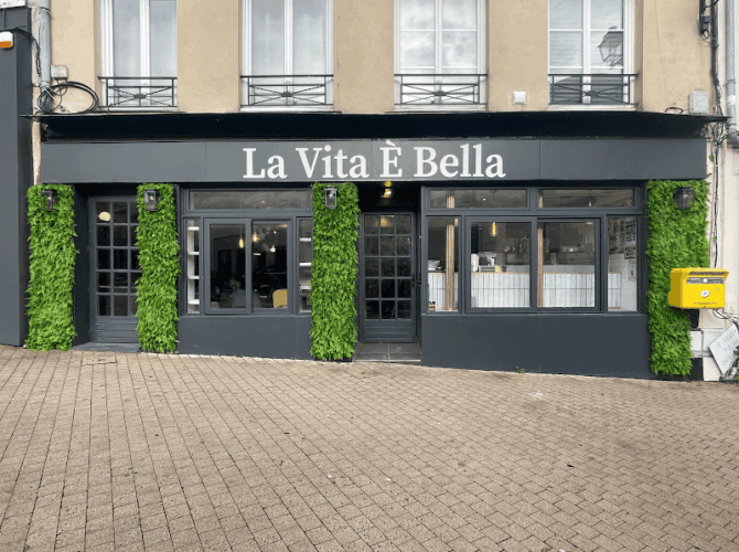 Restaurant La Vita È Bella à Pontoise, France