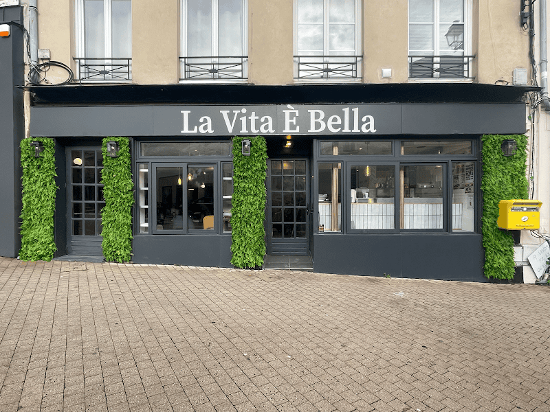 Restaurant La Vita È Bella à Pontoise, France