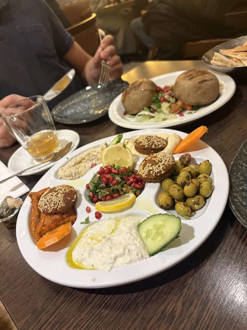 Restaurant L’Amira Steindamm à Hamburg (Hambourg), Allemagne