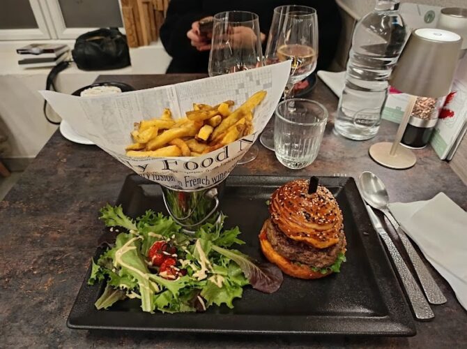 Restaurant L’arbre Blanc à Pontoise, France