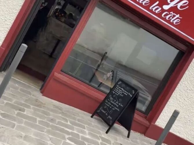 Restaurant L’auberge de la côte pizza aux feux de bois à Montgeron, France