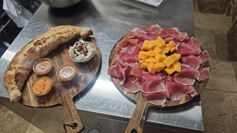 Restaurant L’auberge de la côte pizza aux feux de bois à Montgeron, France