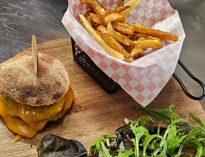 Restaurant L’auberge de la côte pizza aux feux de bois à Montgeron, France