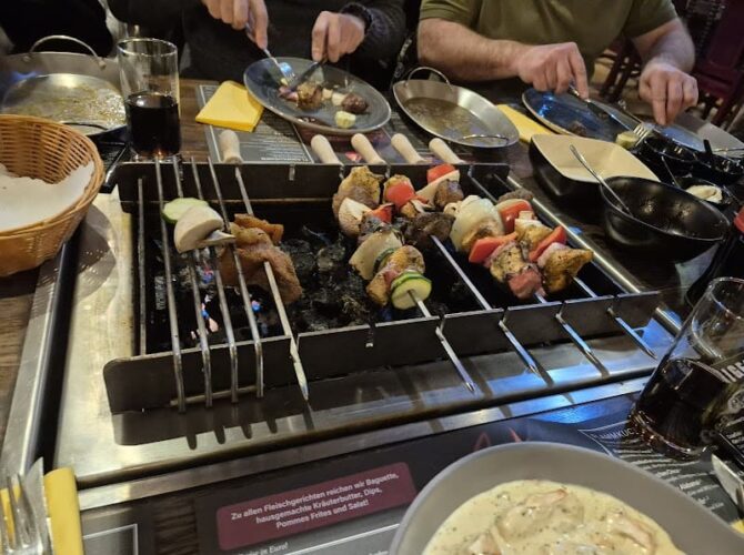 LAVA – Das Indoor-BBQ-Restaurant à Saarlouis (Sarrelouis), Allemagne