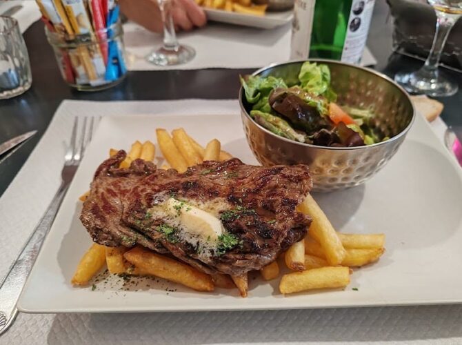 L’aven Restaurant à Sées, France