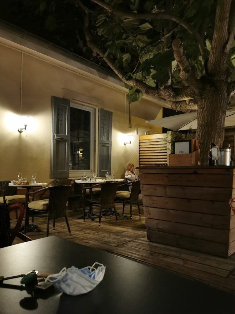 Restaurant Le Bac à Traille à Valence, France — photo 1