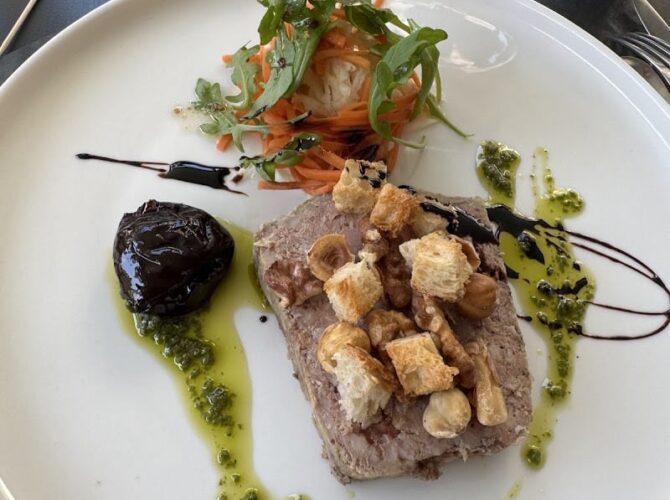 Restaurant Le Bac à Traille à Valence, France