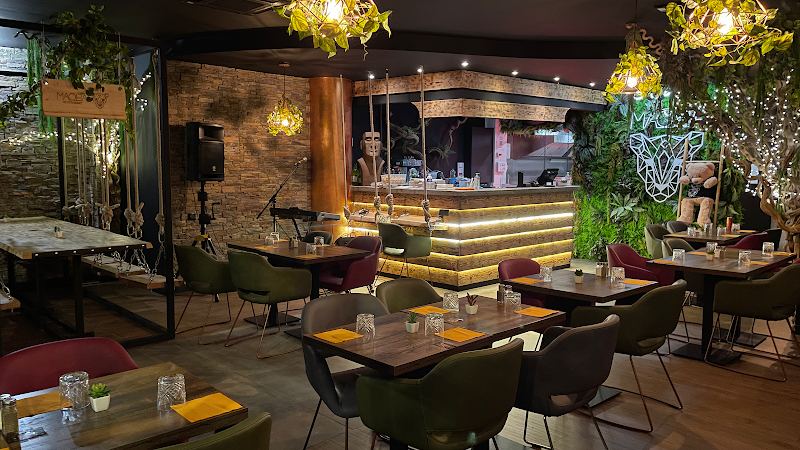 Restaurant LE BAOMA à Courbevoie, France