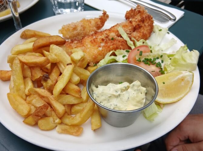 Restaurant Le Bistrot à Vin à Courbevoie, France