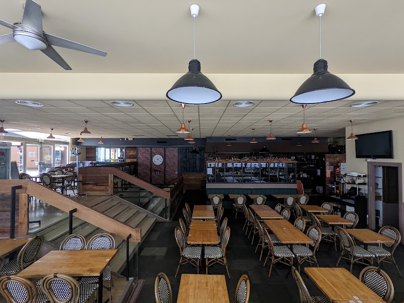 Restaurant Le Bistrot à Vin à Courbevoie, France