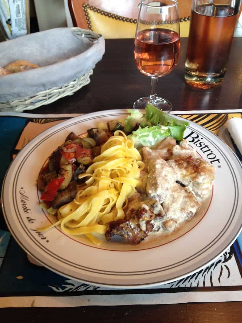 Restaurant Le Bistrot De La Place à Saint-Max, France