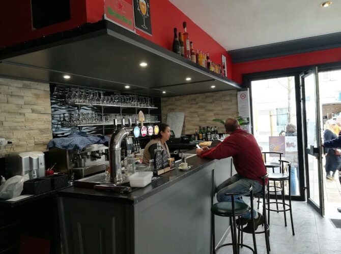 Restaurant Le Bistrot Des Arts à Rochefort, France