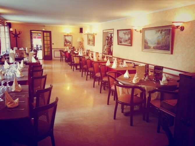 Restaurant Le Cadran à Longjumeau, France